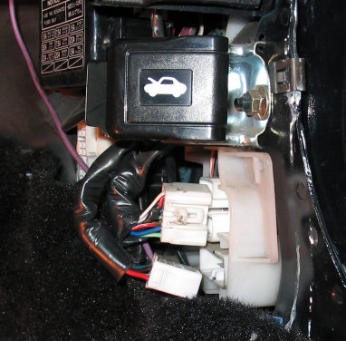 Door loom connectors